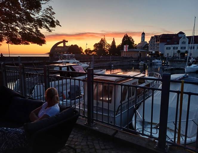 Ein Bild, das drau�en, Himmel, Baum, Haus enth�lt.

KI-generierte Inhalte k�nnen fehlerhaft sein.